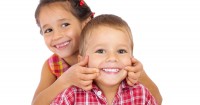 Perkembangan Fisik Anak Usia 3 Tahun: Si Gigi-gigi Mungil