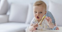 Perkembangan Bayi Usia 6 Bulan 1 Minggu: Saatnya Mencoba Makan MPASI