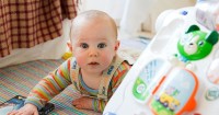 Perkembangan Bayi Usia 8 Bulan 2 Minggu: Pertumbuhan Otak yang Pesat
