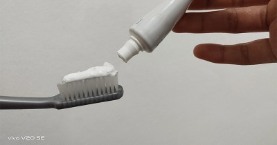 5 Penyebab Gusi Berdarah ketika Menggosok Gigi saat Hamil Muda